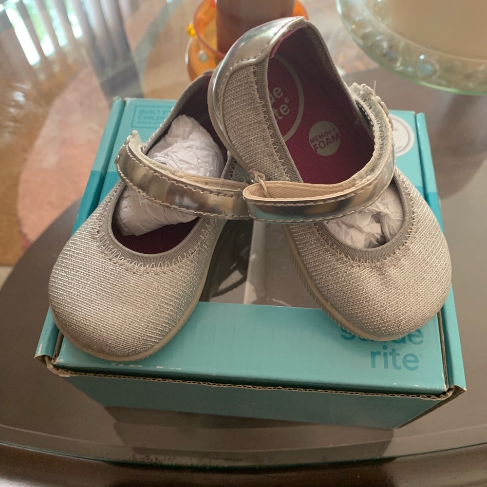 Stride Rite Sliver Infant shoes!